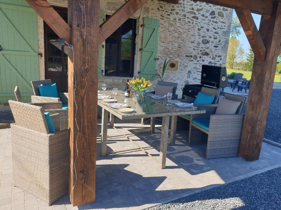 La Maison Du Lac Lavaud Saint-Quentin-sur-Charente Eksteriør billede