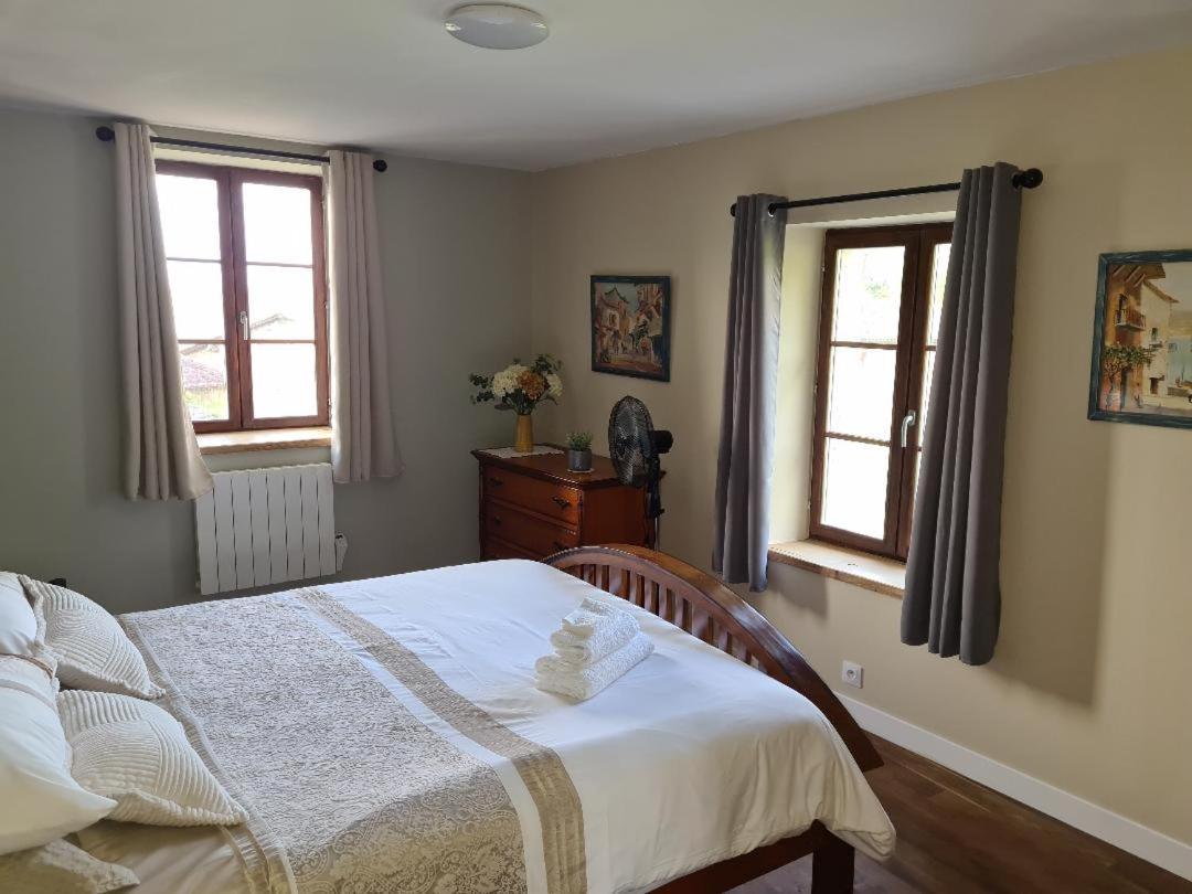 La Maison Du Lac Lavaud Saint-Quentin-sur-Charente Eksteriør billede