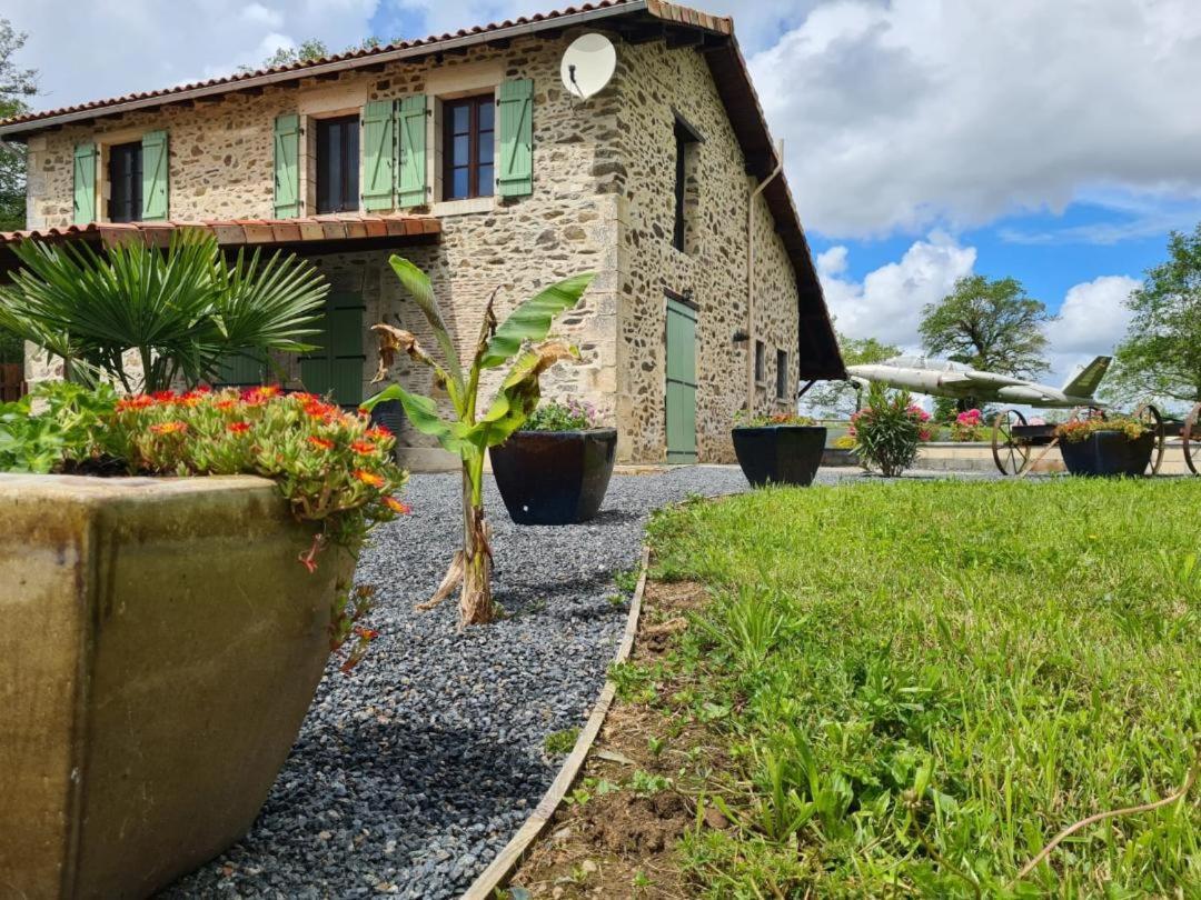 La Maison Du Lac Lavaud Saint-Quentin-sur-Charente Eksteriør billede